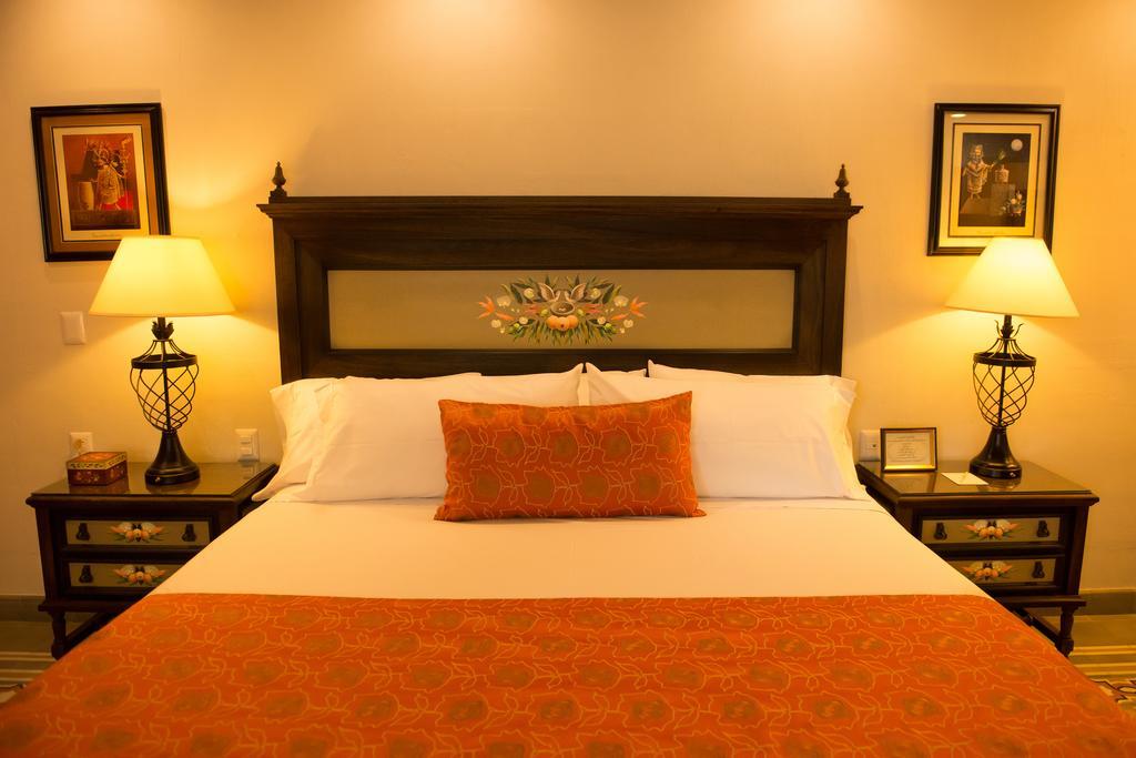 Grand Hotel Tepatitlan Zimmer foto
