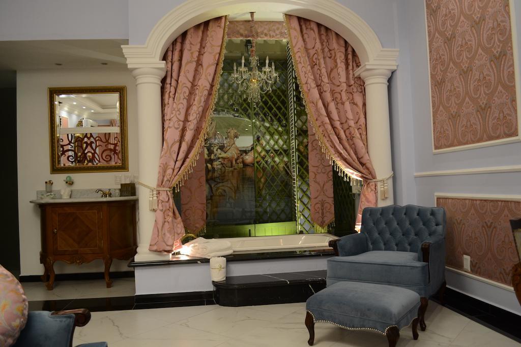 Grand Hotel Tepatitlan Zimmer foto